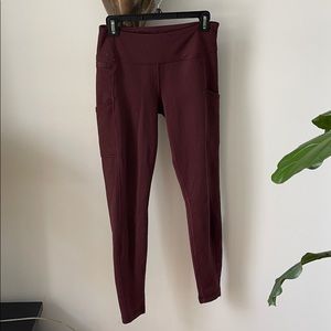 Patagonia maroon leggings with pockets